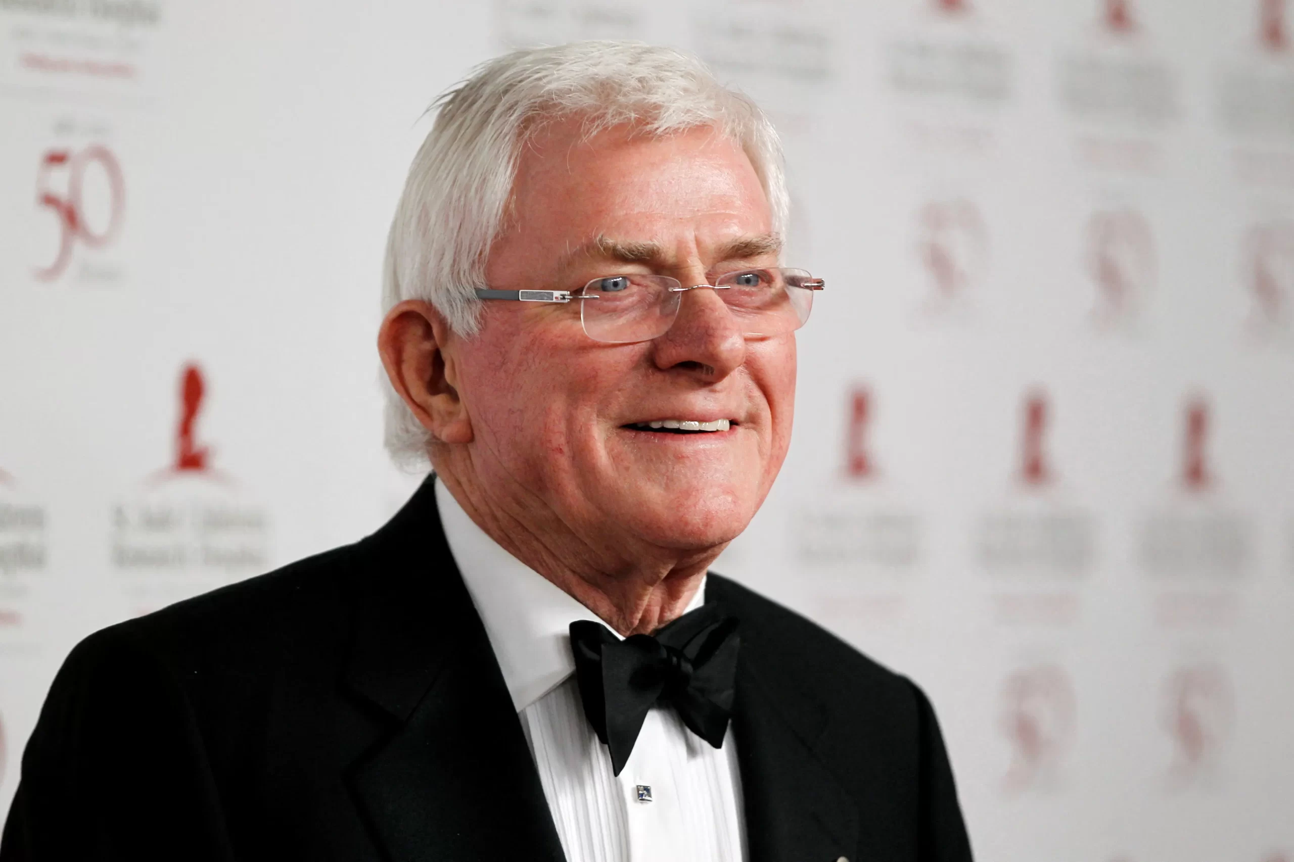 Talk Show Pioneer Phil Donahue Dies at 88