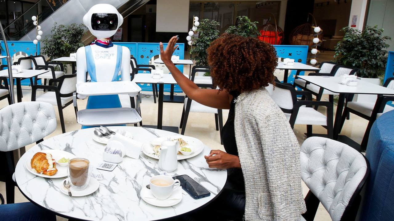 Robot Waiters Make a Splash in Nairobi